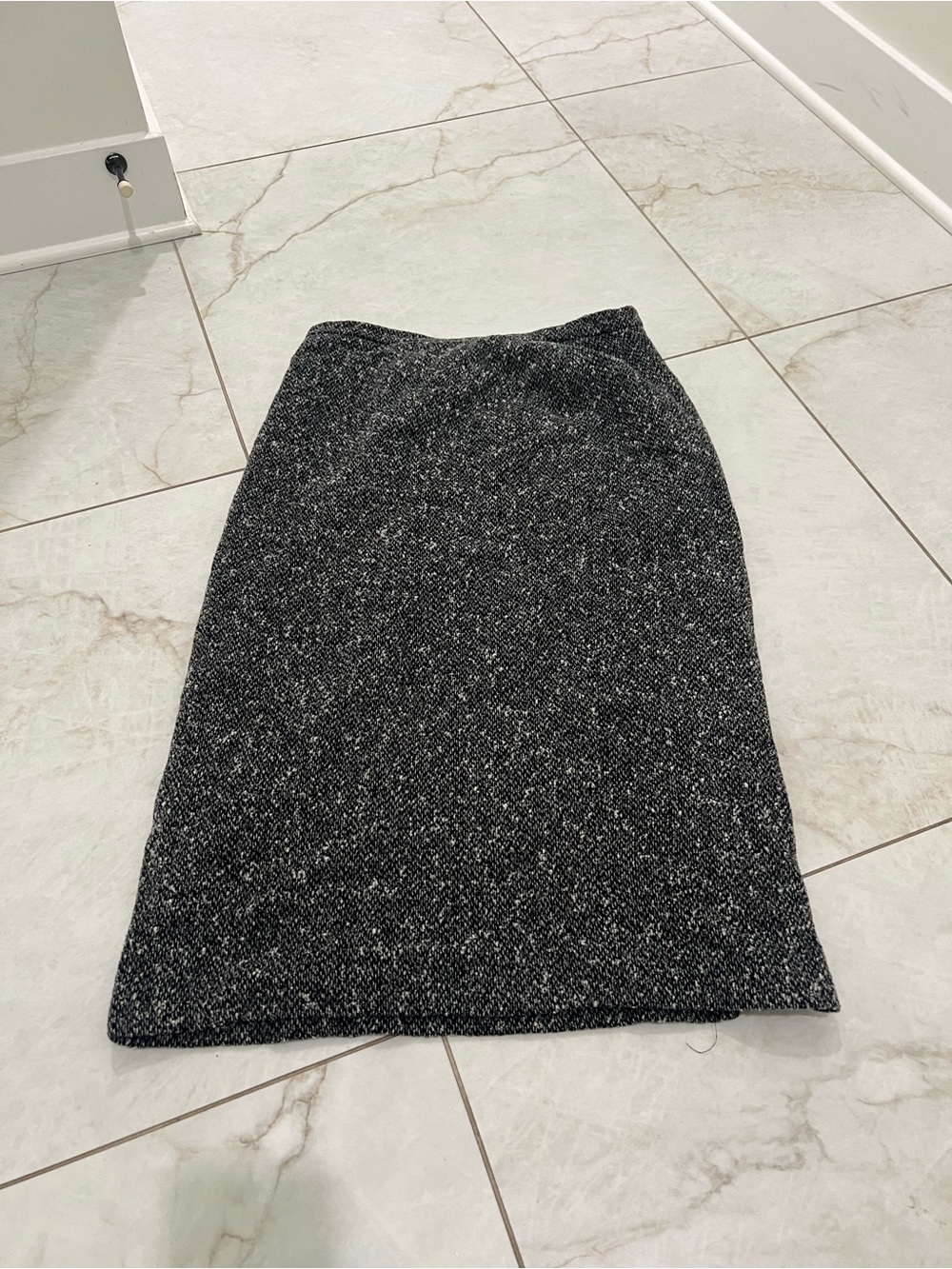 Max Mara Black Tweed Wool Skirt Size 14 US